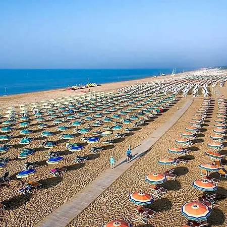 With Private Garden In A Good Location Hotel Bibione